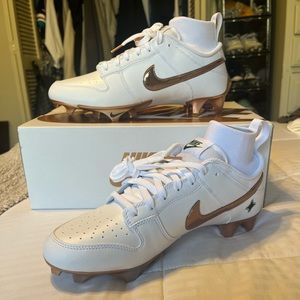 Kyler Murray football cleats